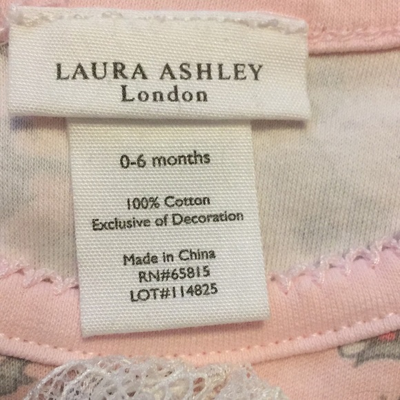 💕 Laura Ashley London 0-6 months girls gown - Picture 6 of 6